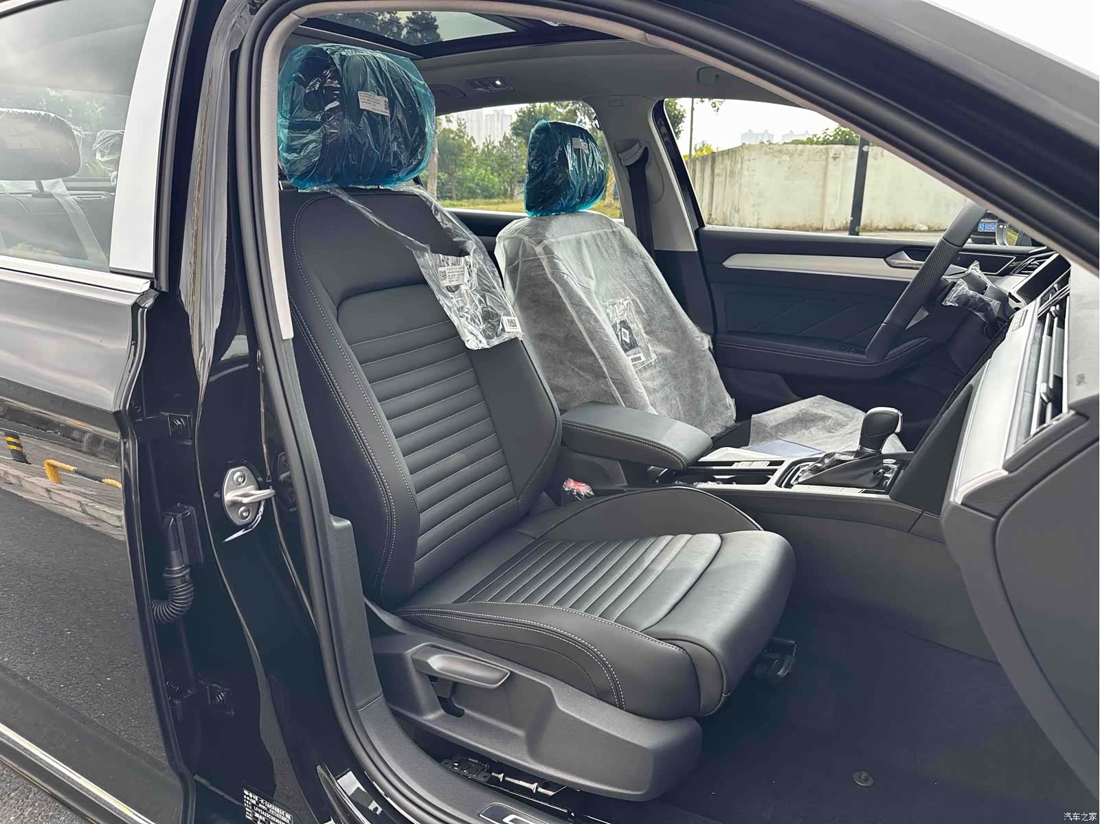 Volkswagen Magotan, 2026 12