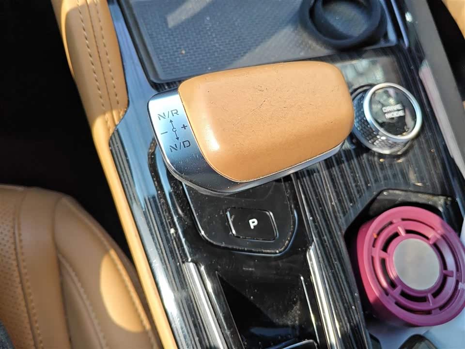 Geely Monjaro plug-in-hybrid