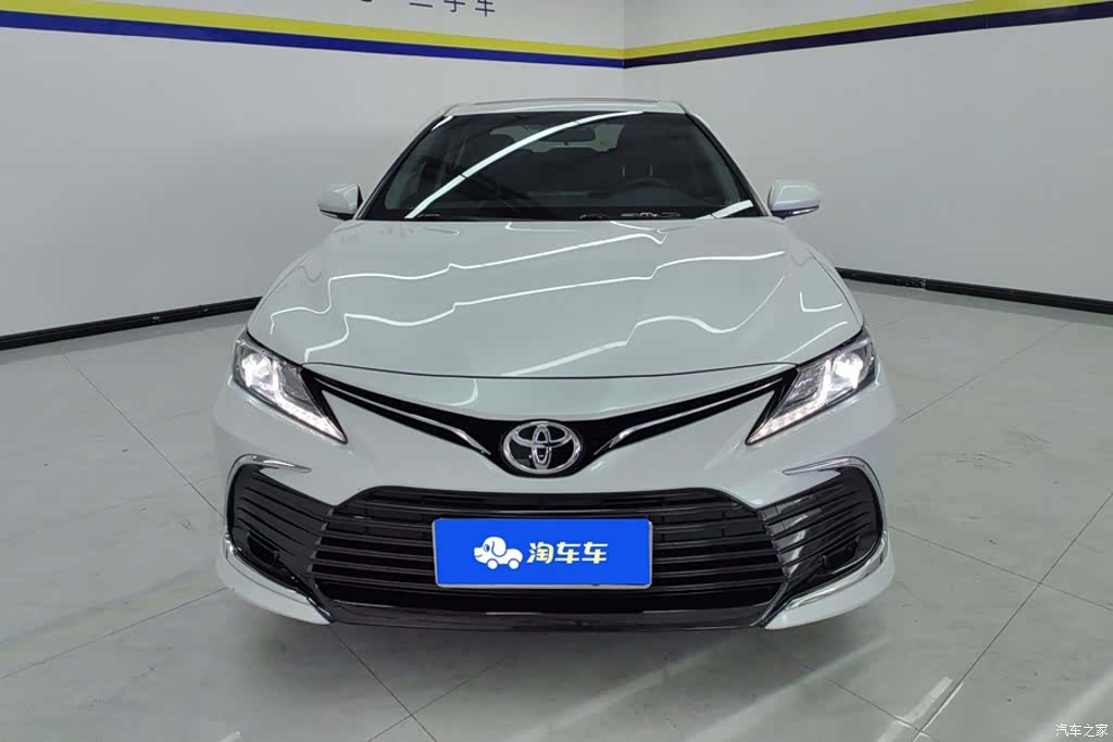 Toyota Camry, 2023 2