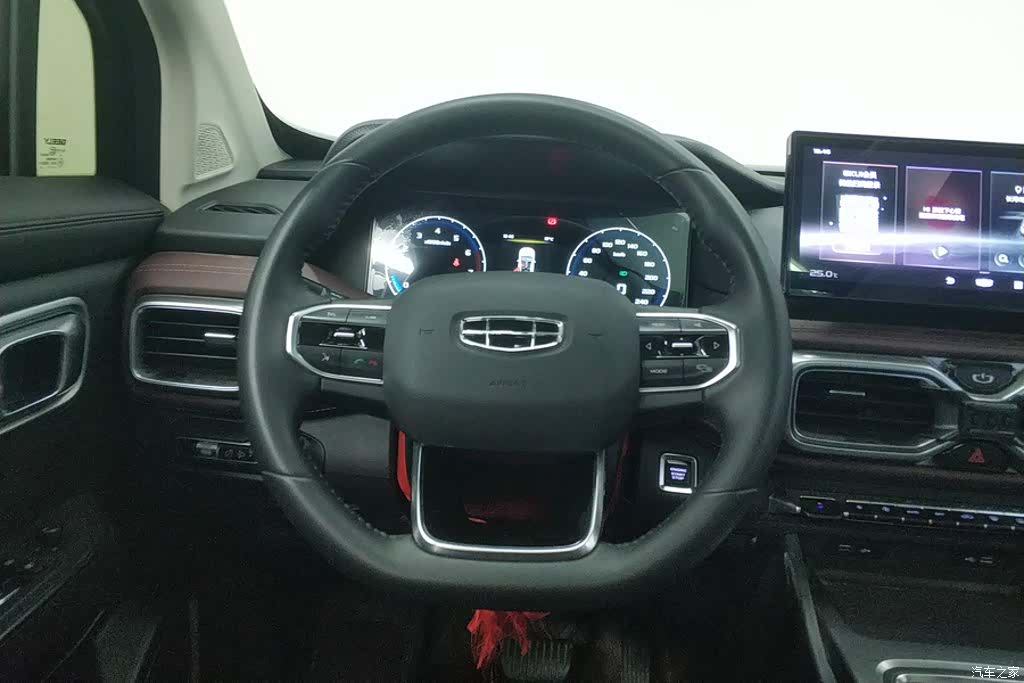 Geely Haoyue, 2022 15