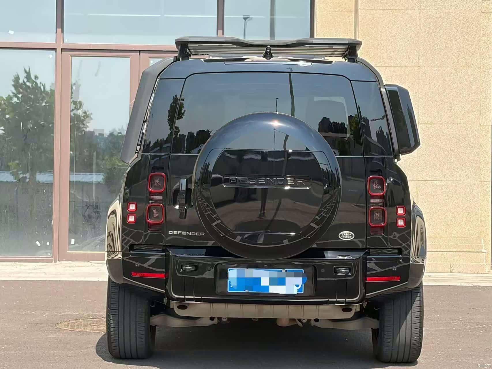 Land Rover Defender, 2024 14
