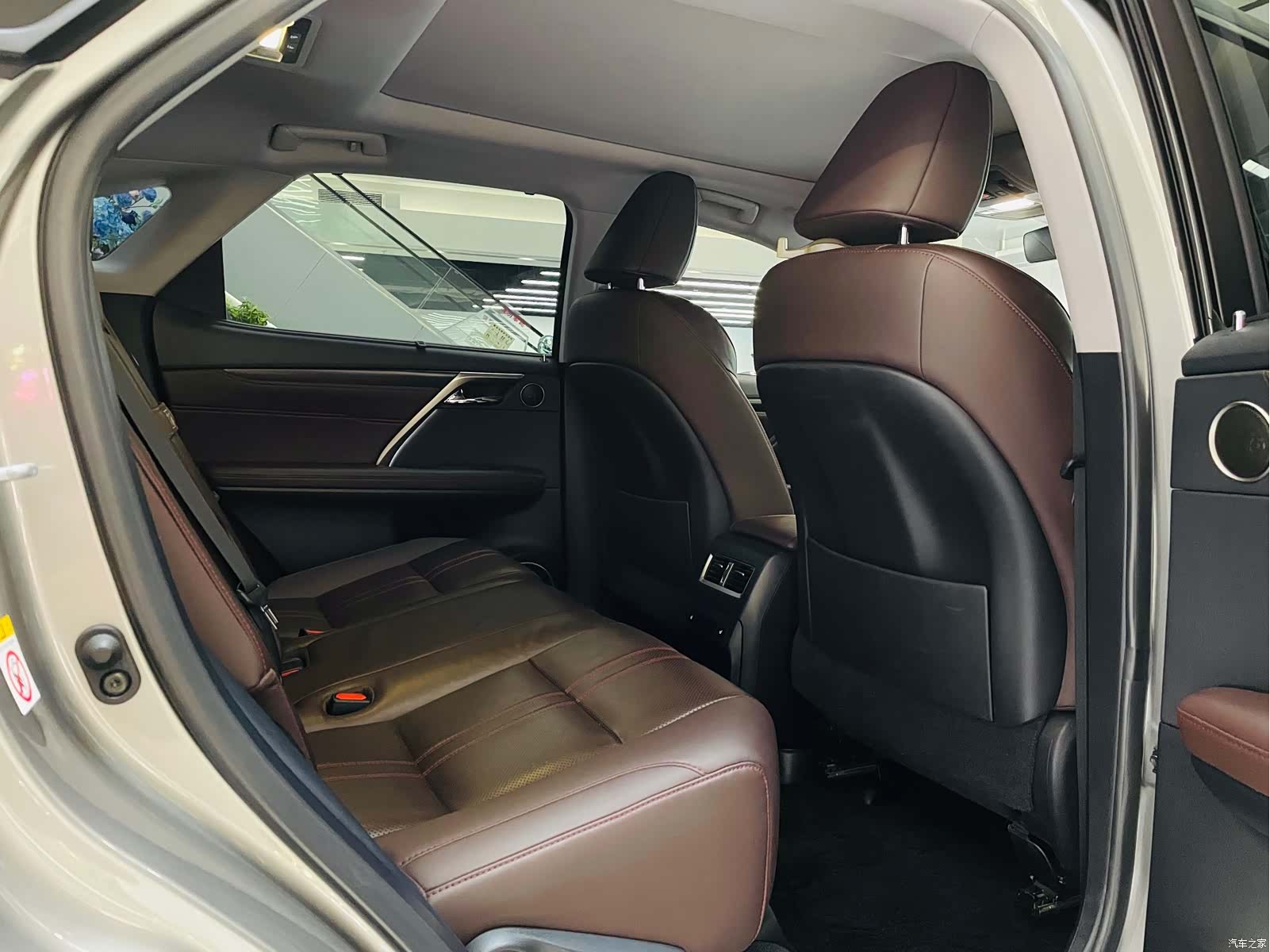 Lexus RX, 2019 16