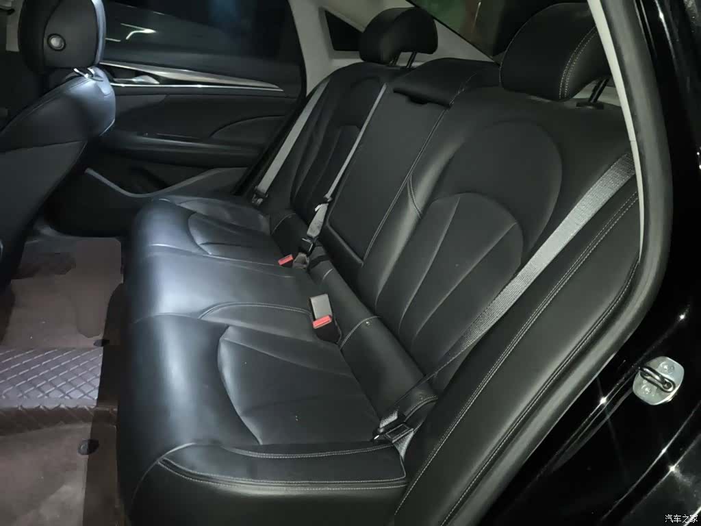 Buick LaCrosse, 2019 18