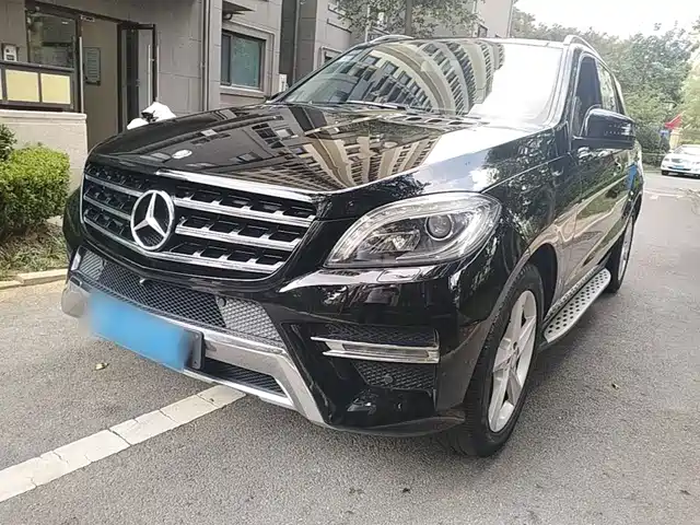 Mercedes-Benz M-Class 2015 — купить из Китая под заказ