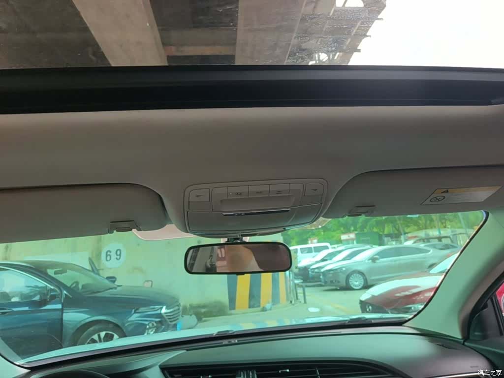DongFeng AX7, 2022 18