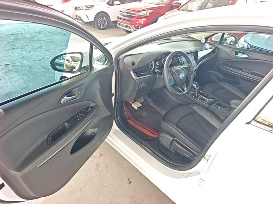 Buick Velar 2020, фото 16