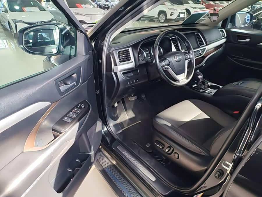 Toyota Highlander 2020, фото 16