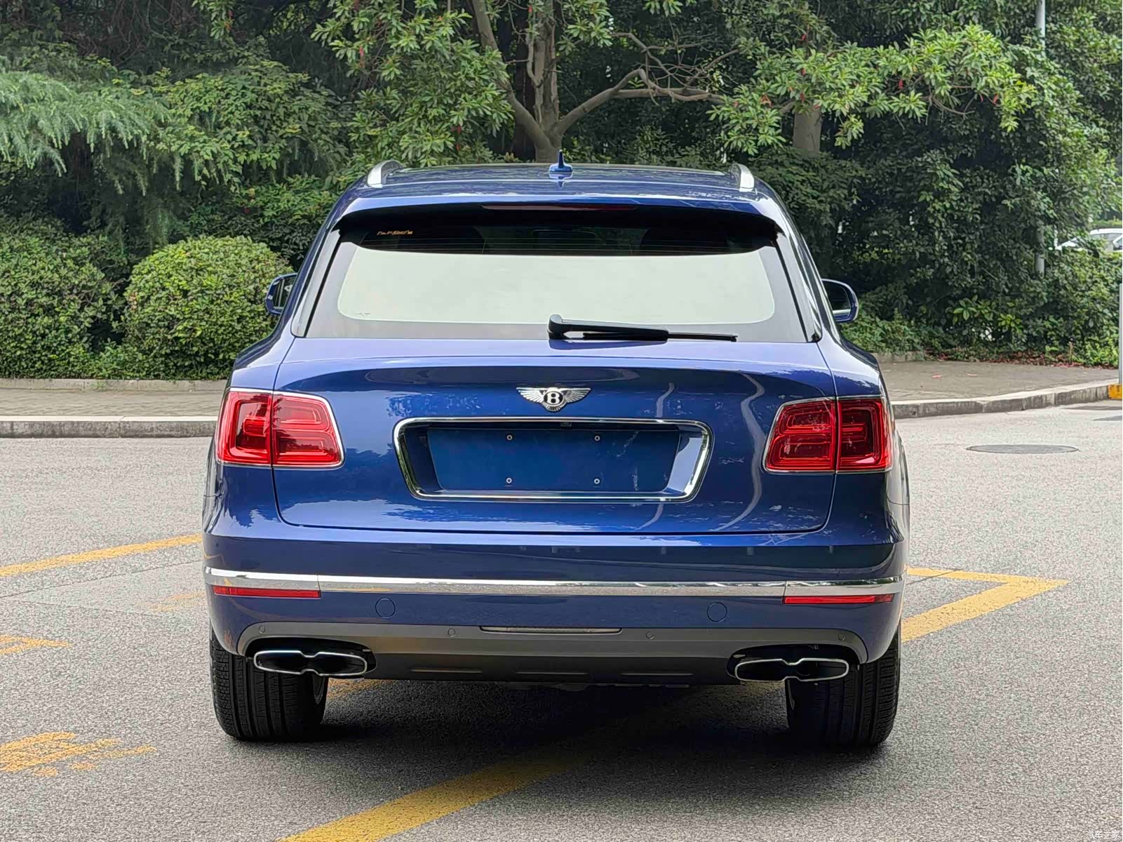 Bentley Bentayga, 2019 6