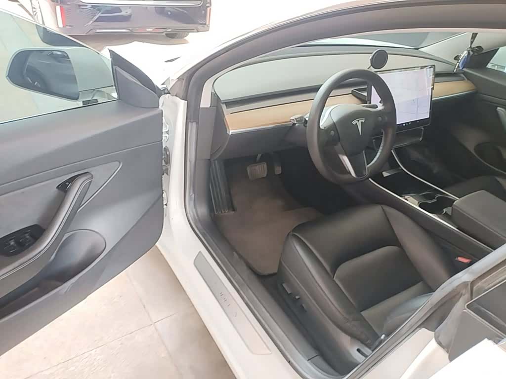 Tesla Model 3, 2020 16