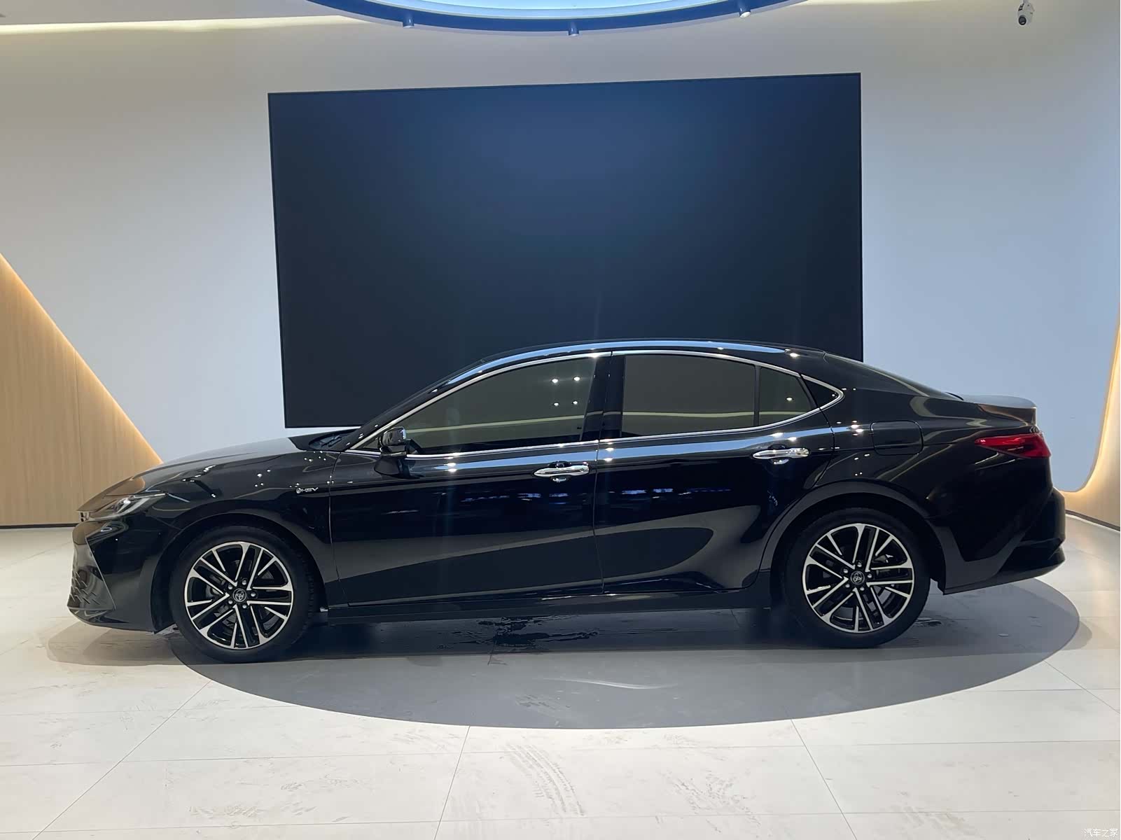 Toyota Camry, 2024 4
