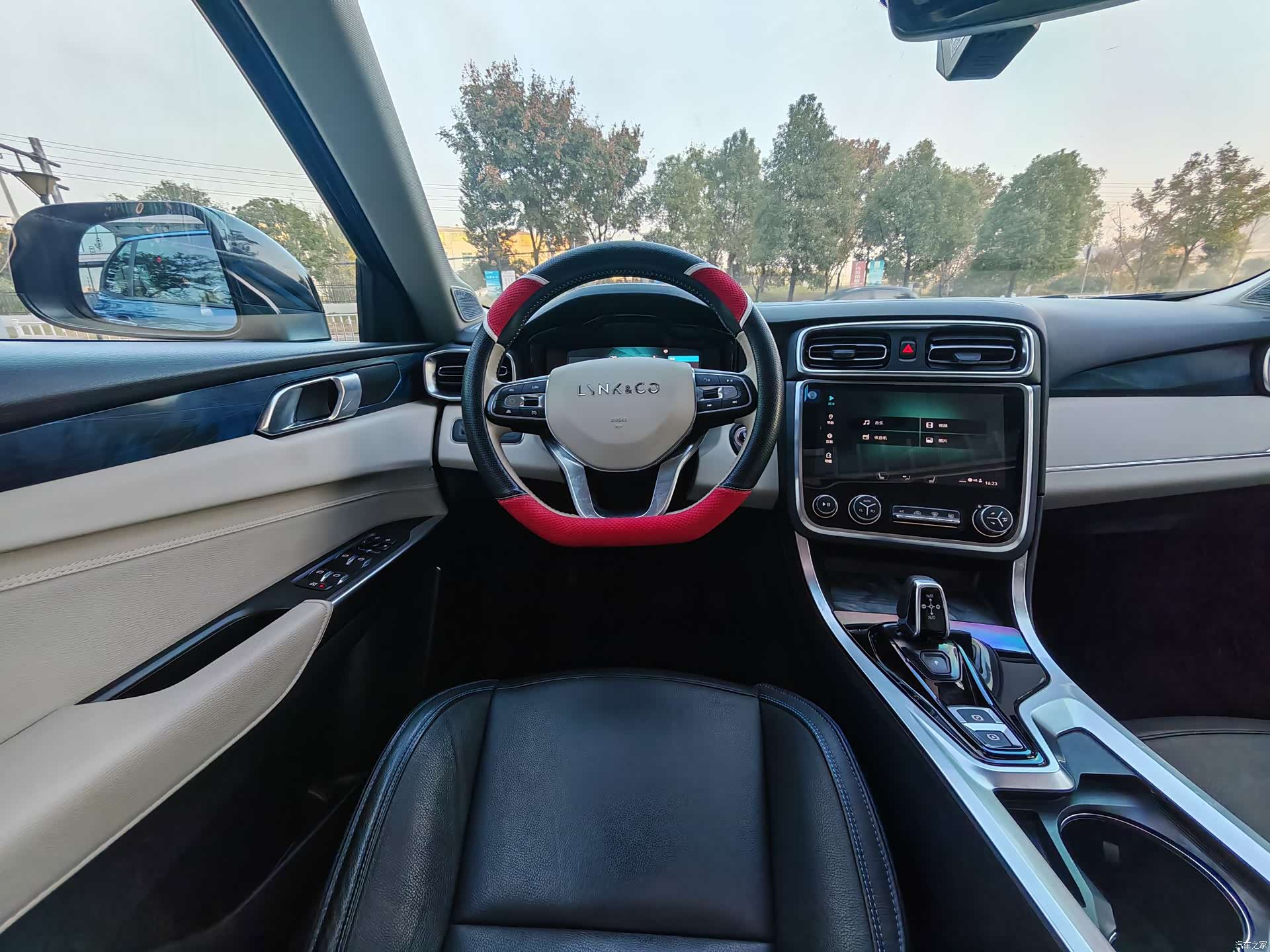 Lynk & Co 01, 2019 10