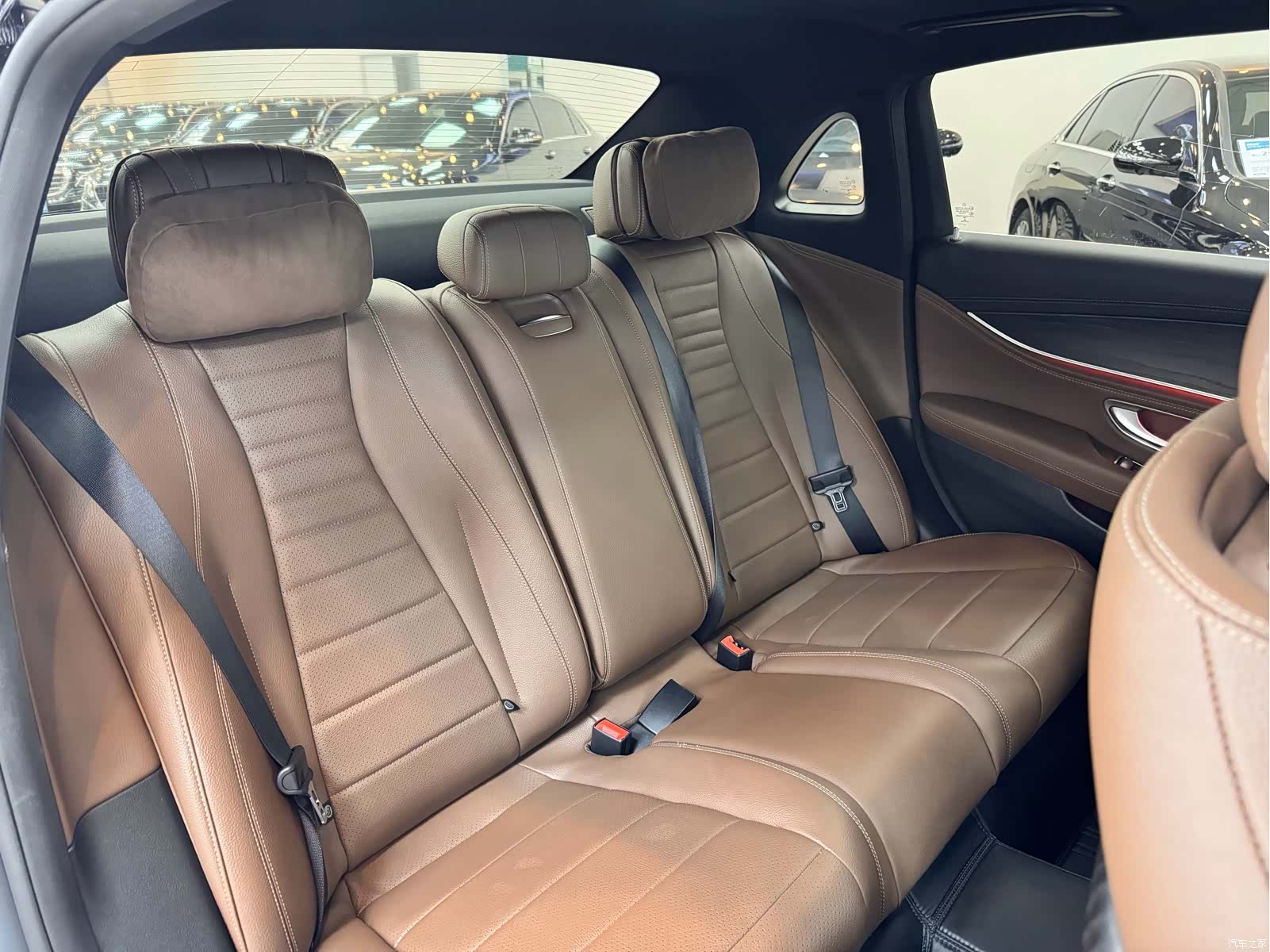 Mercedes-Benz E-Class, 2021 11