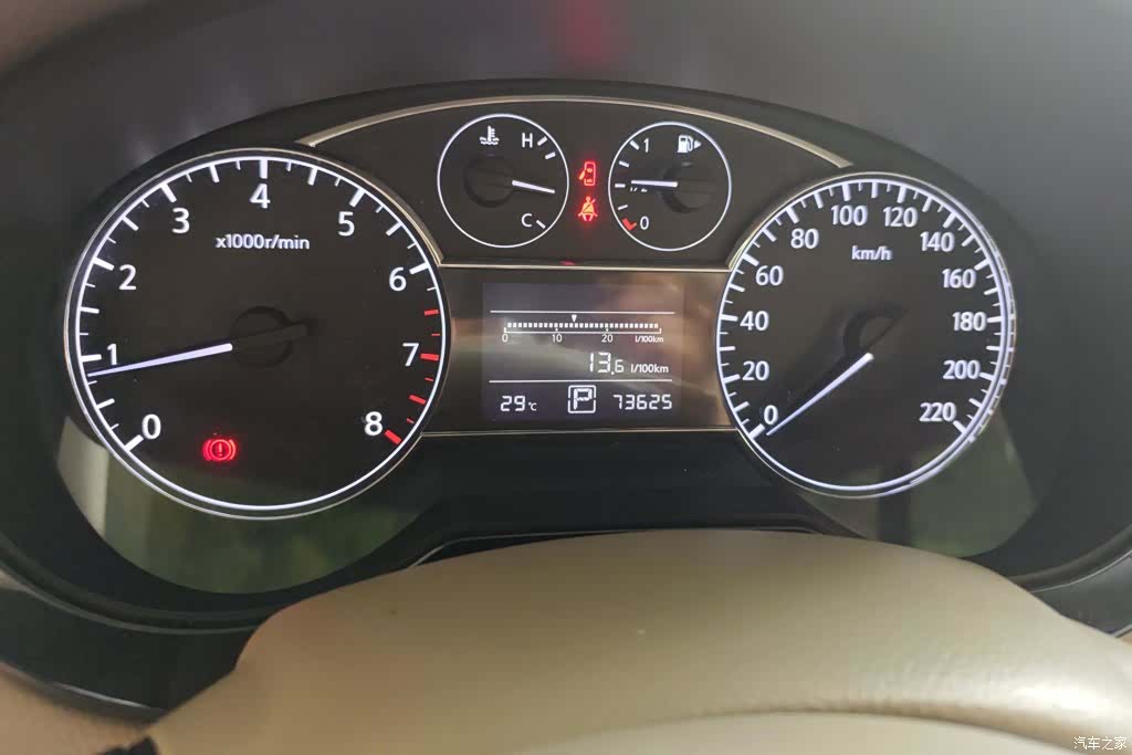 Nissan Tiida, 2012 14