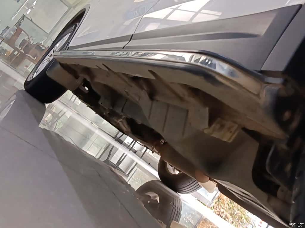 DongFeng AX7, 2015 22