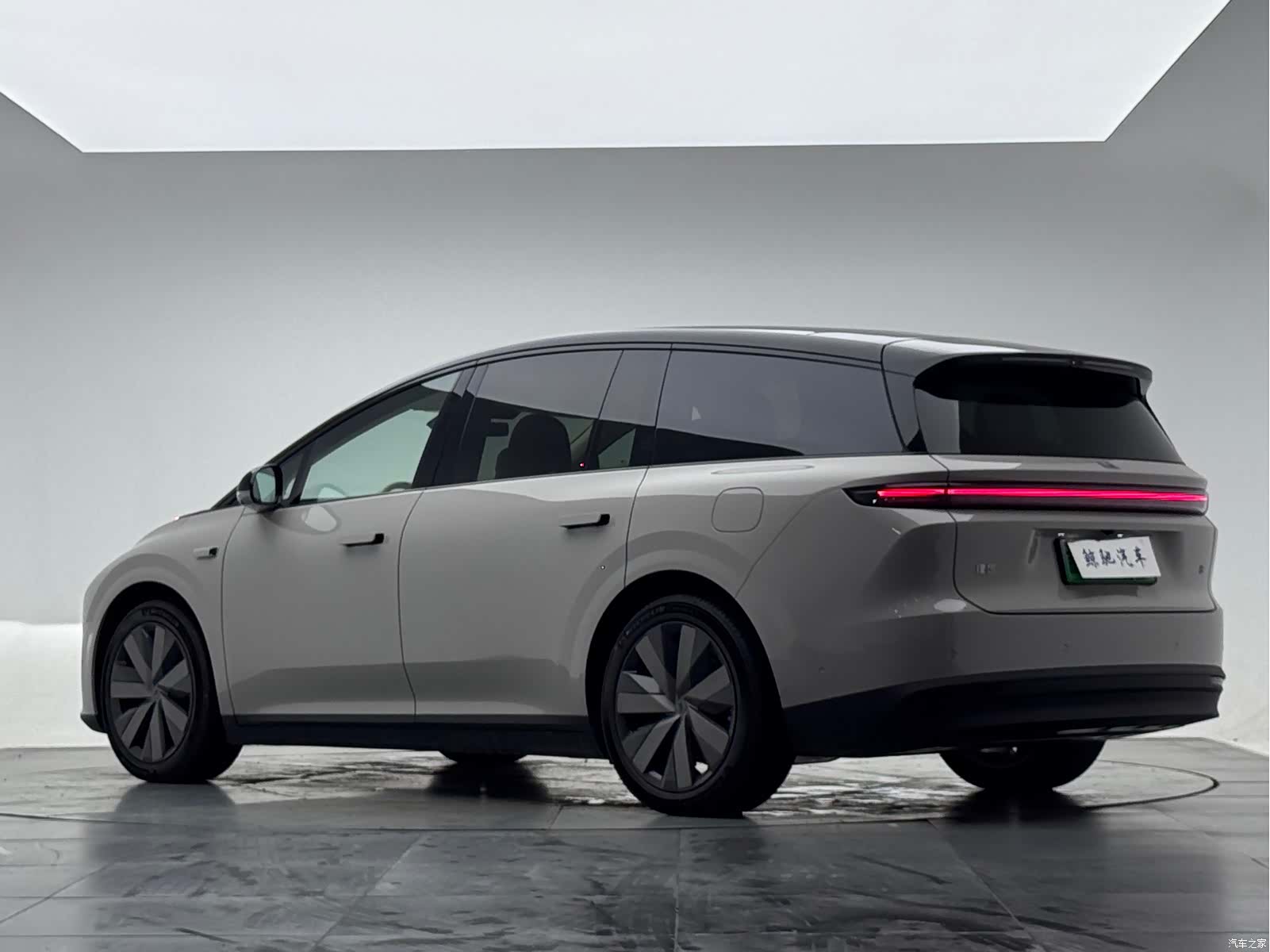 Li Auto i8, 2026 все фото