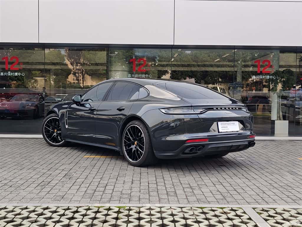 Porsche Panamera, 2023 3