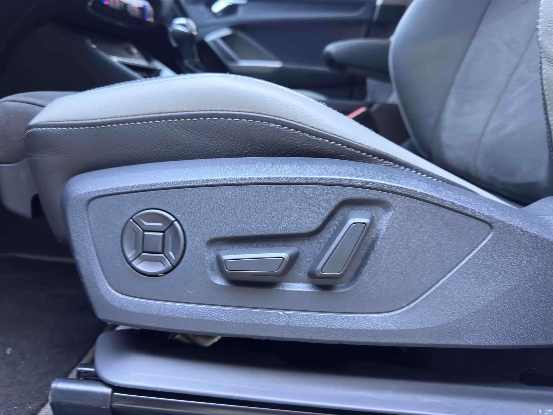 Audi Q3, 2023 23