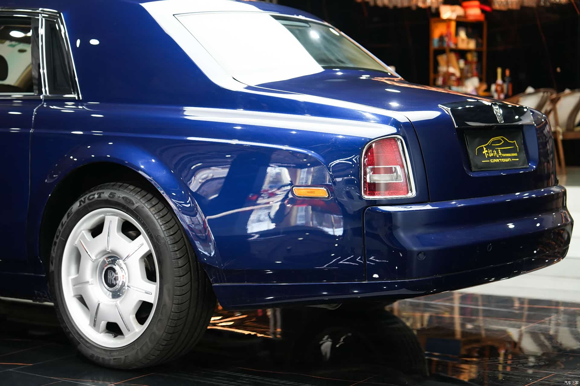 Rolls-Royce Phantom, 2008 11