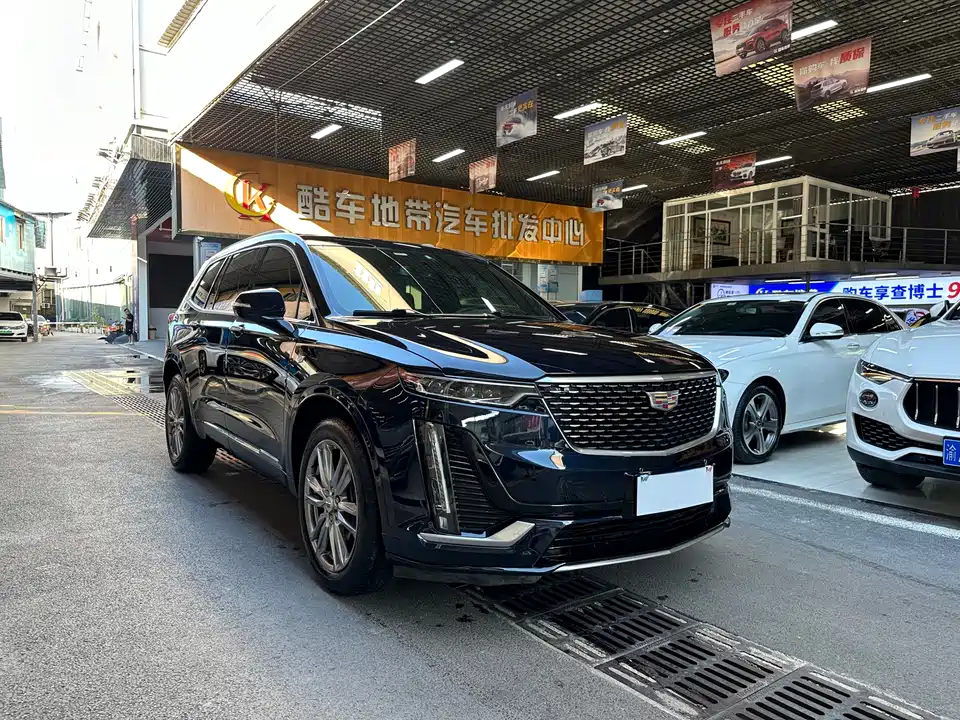 Cadillac XT6