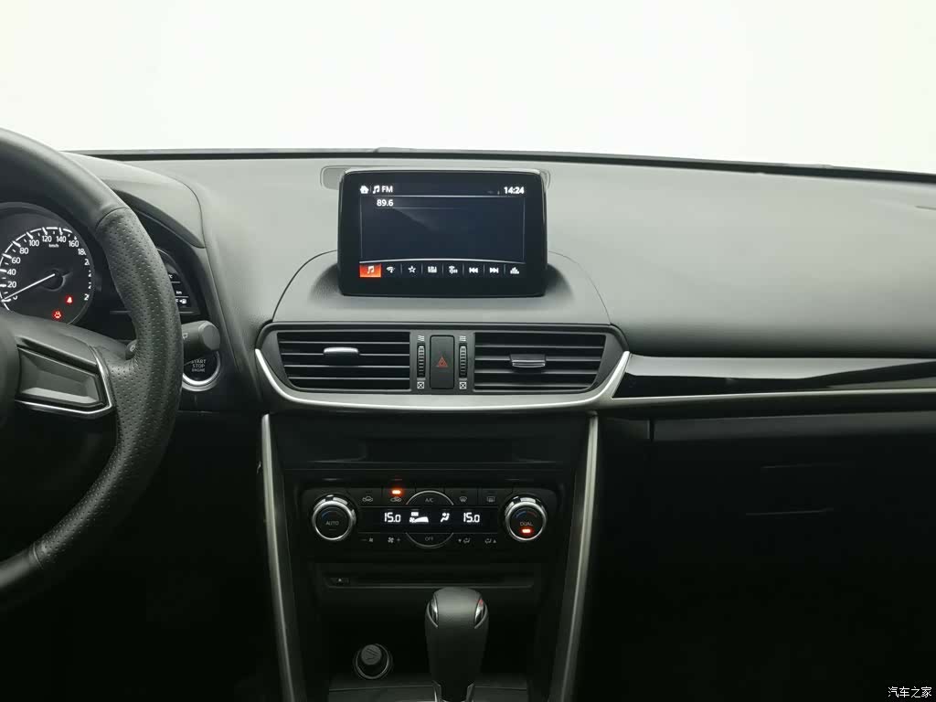 Mazda CX-4, 2018 12
