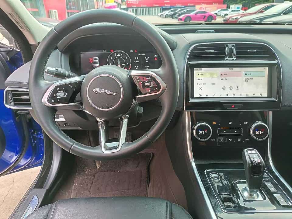 Jaguar XEL
