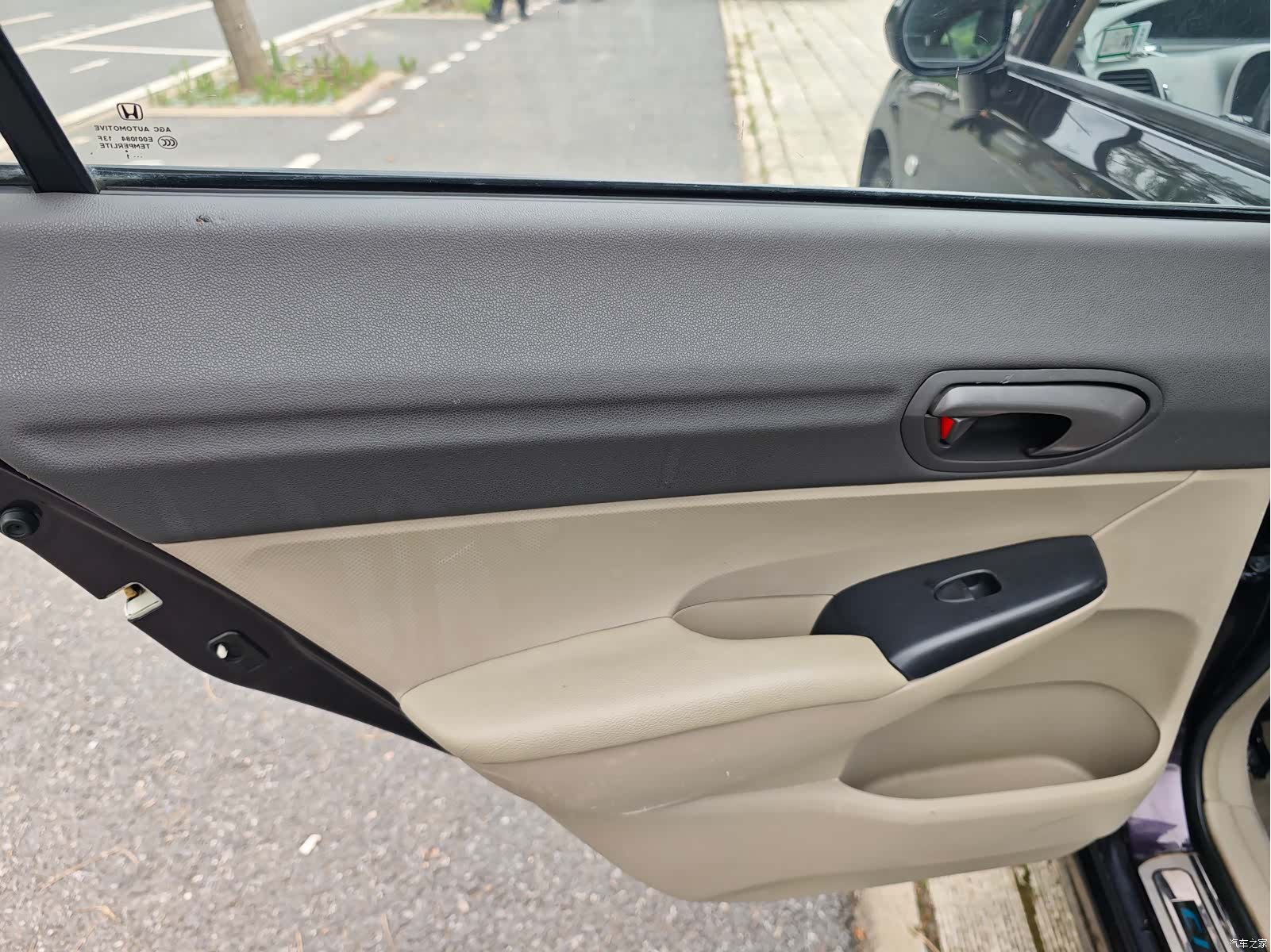 Honda Civic, 2011 10