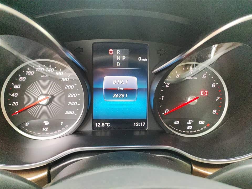 Mercedes-Benz V-class