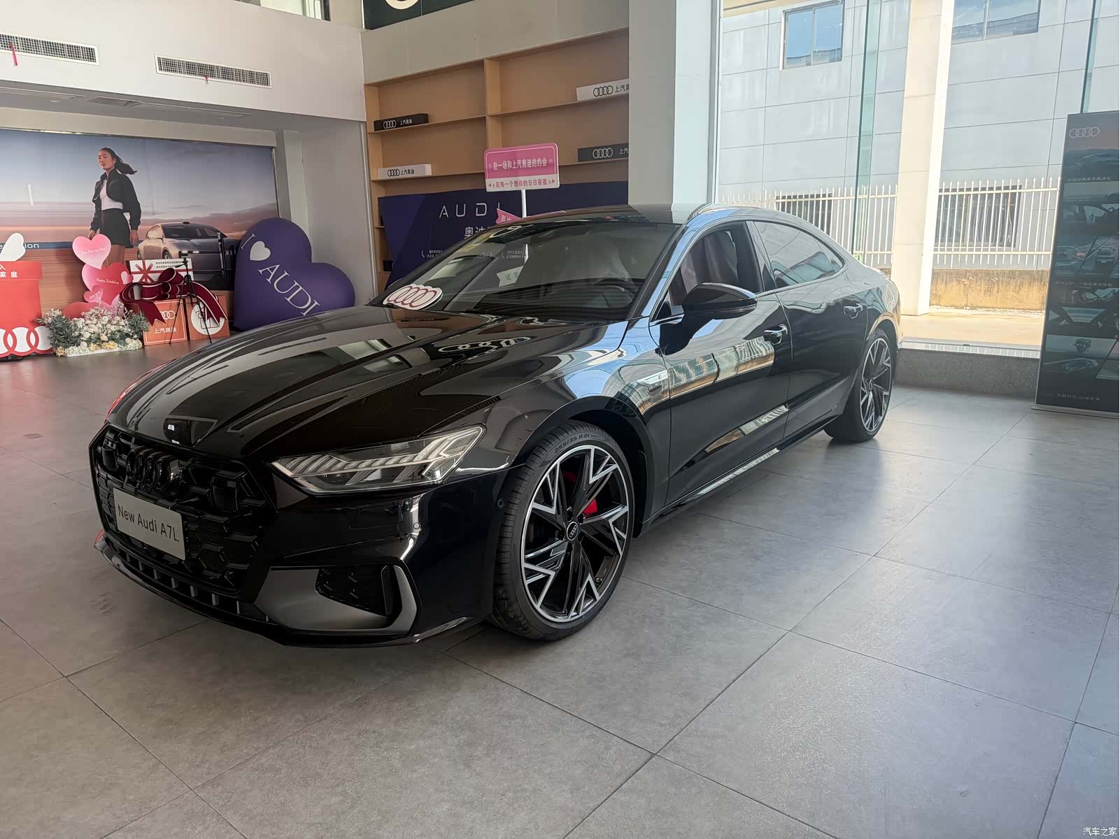 Audi A7L, 2025 1