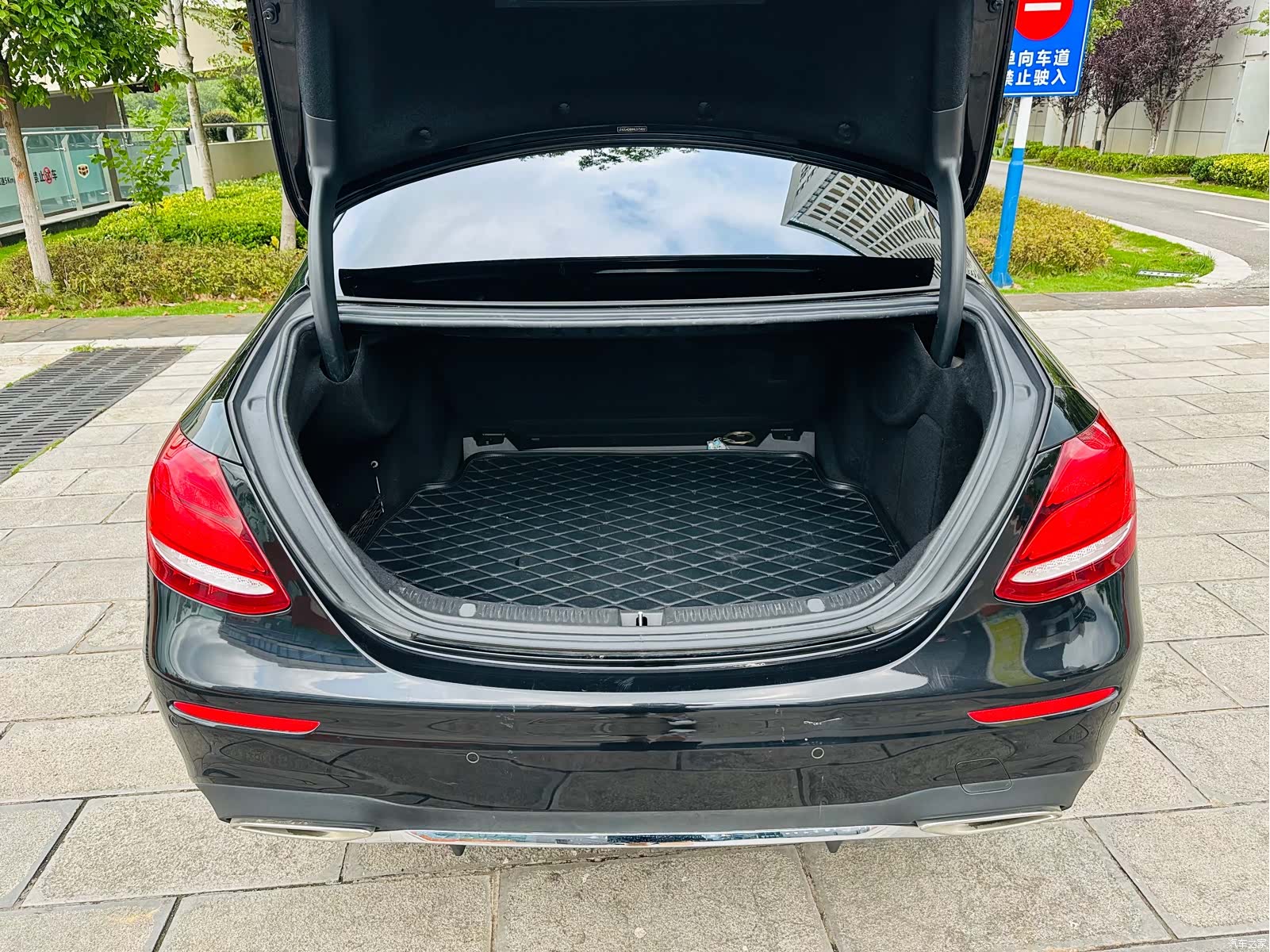 Mercedes-Benz E-Class, 2017 14
