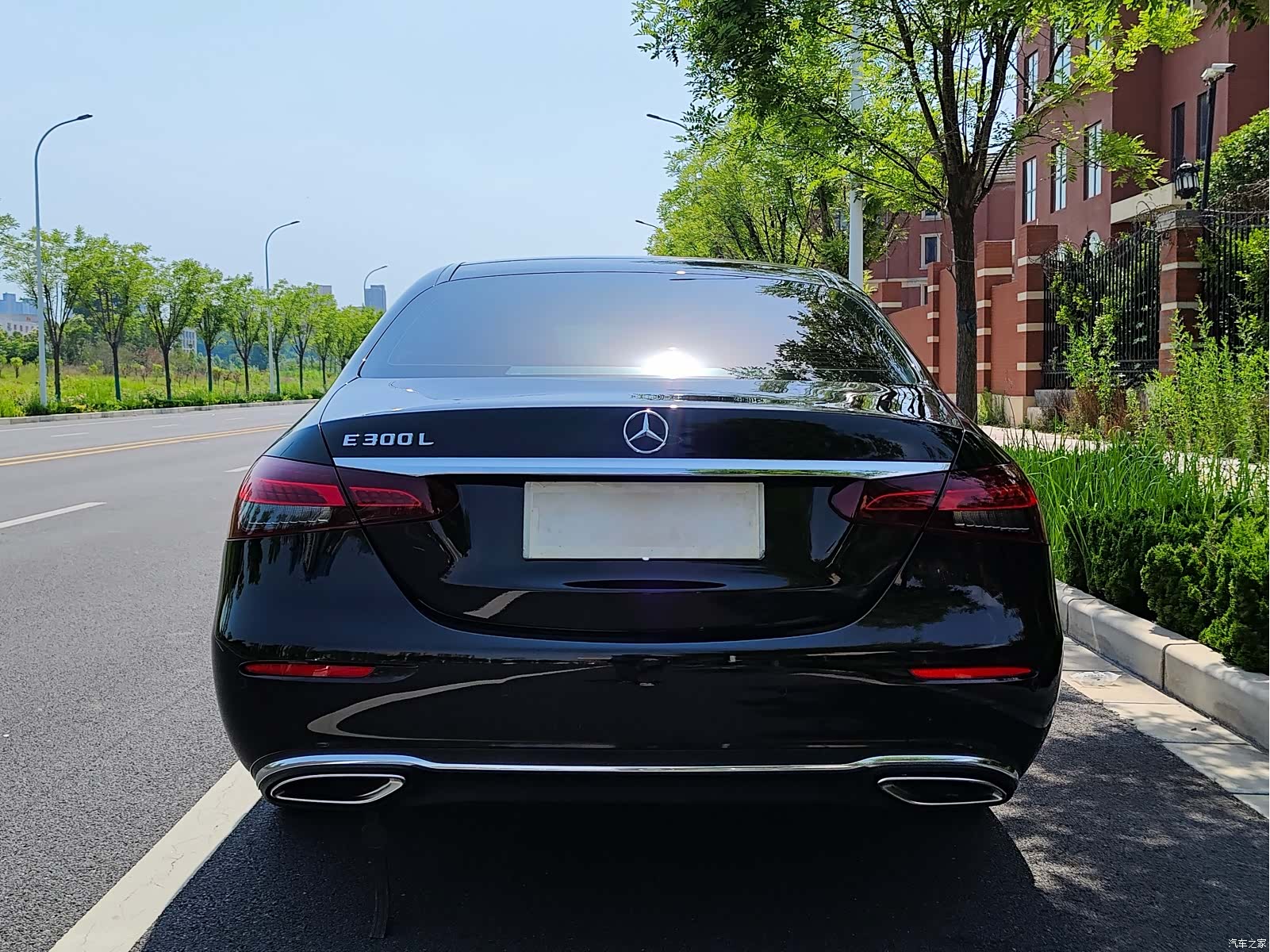 Mercedes-Benz E-Class, 2023 34