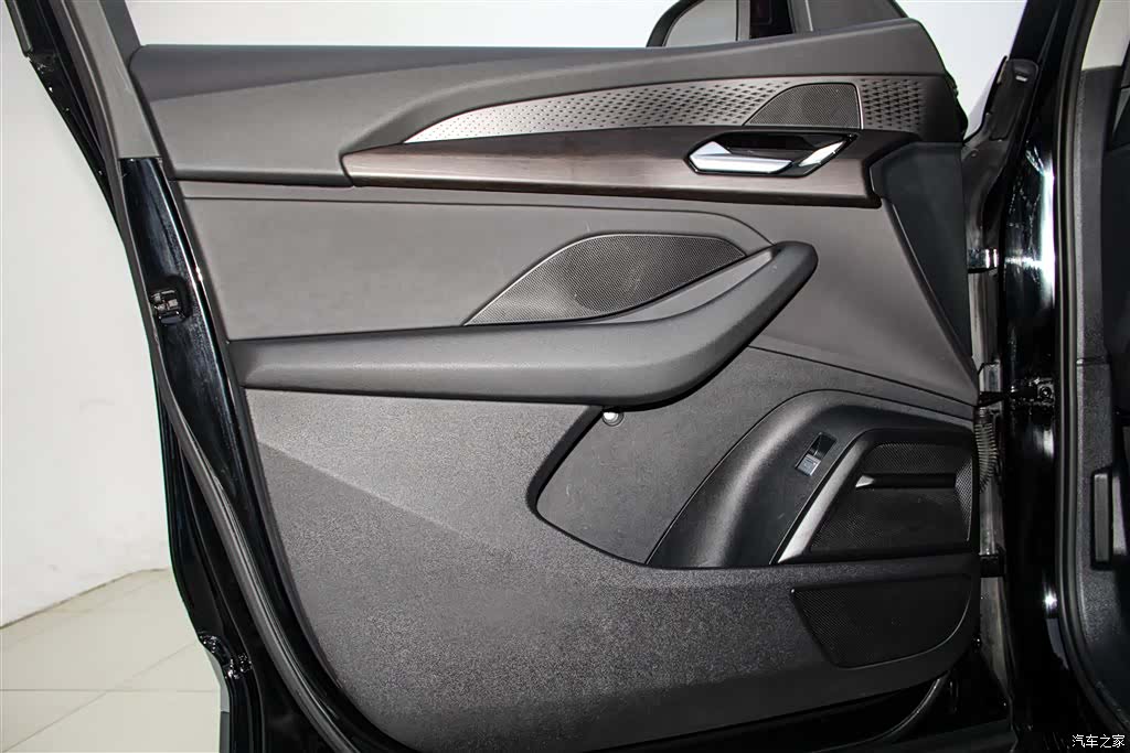 Audi Q6, 2024 16