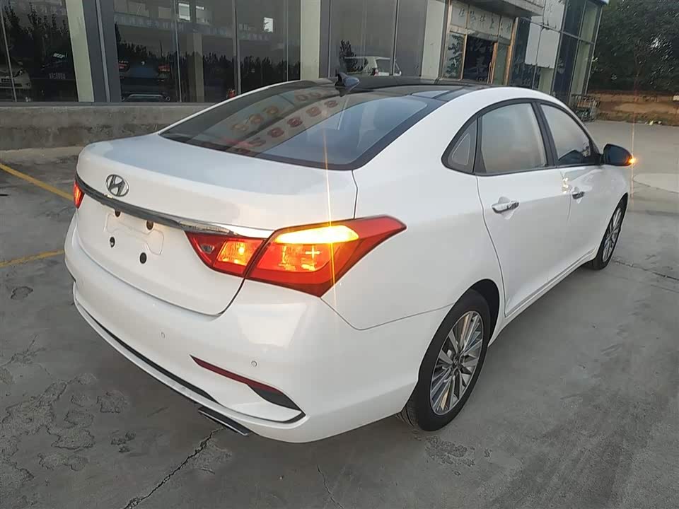 Hyundai Name picture