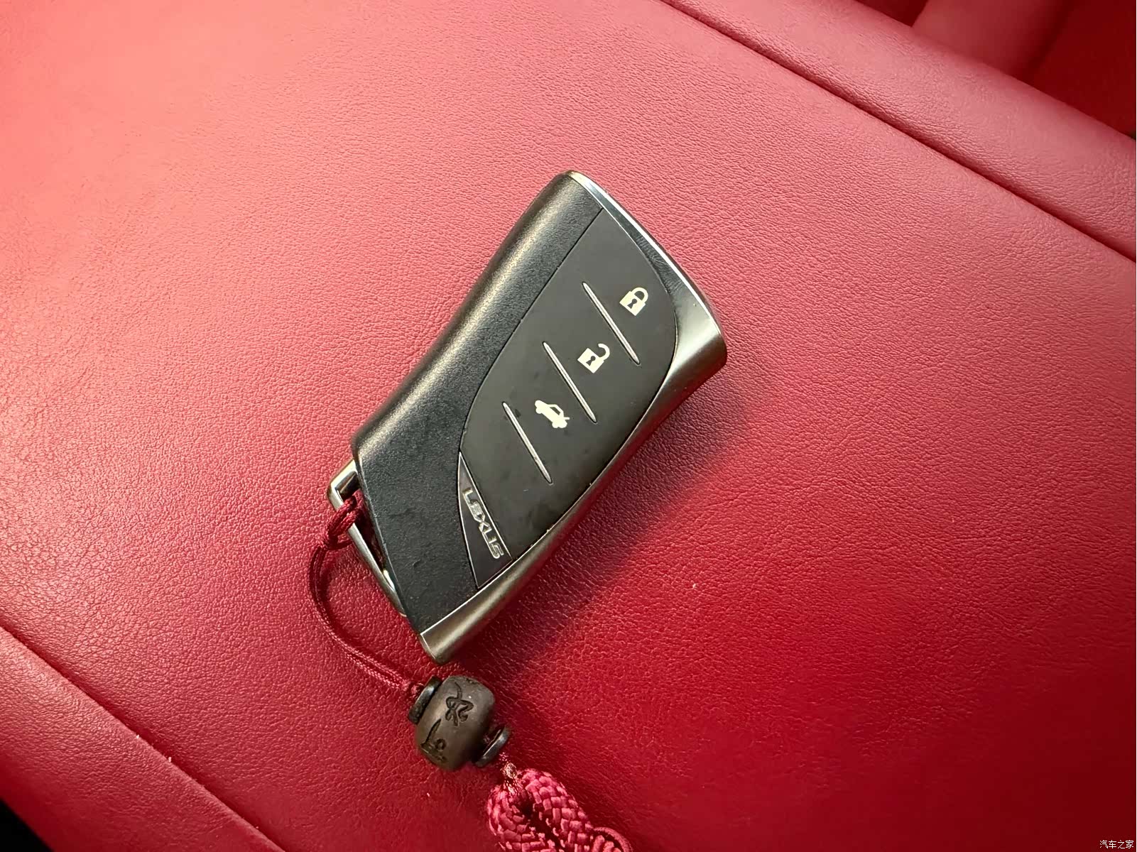Lexus LS, 2019 18