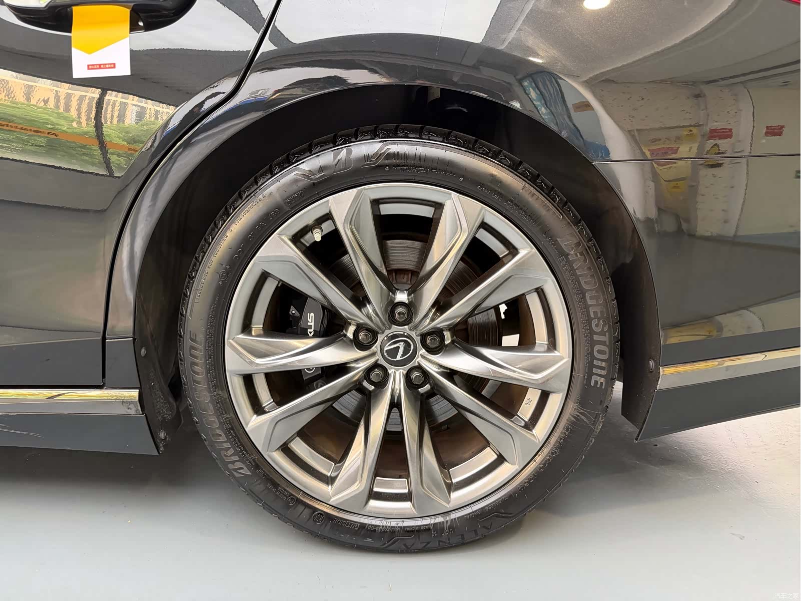 Lexus LS, 2019 15