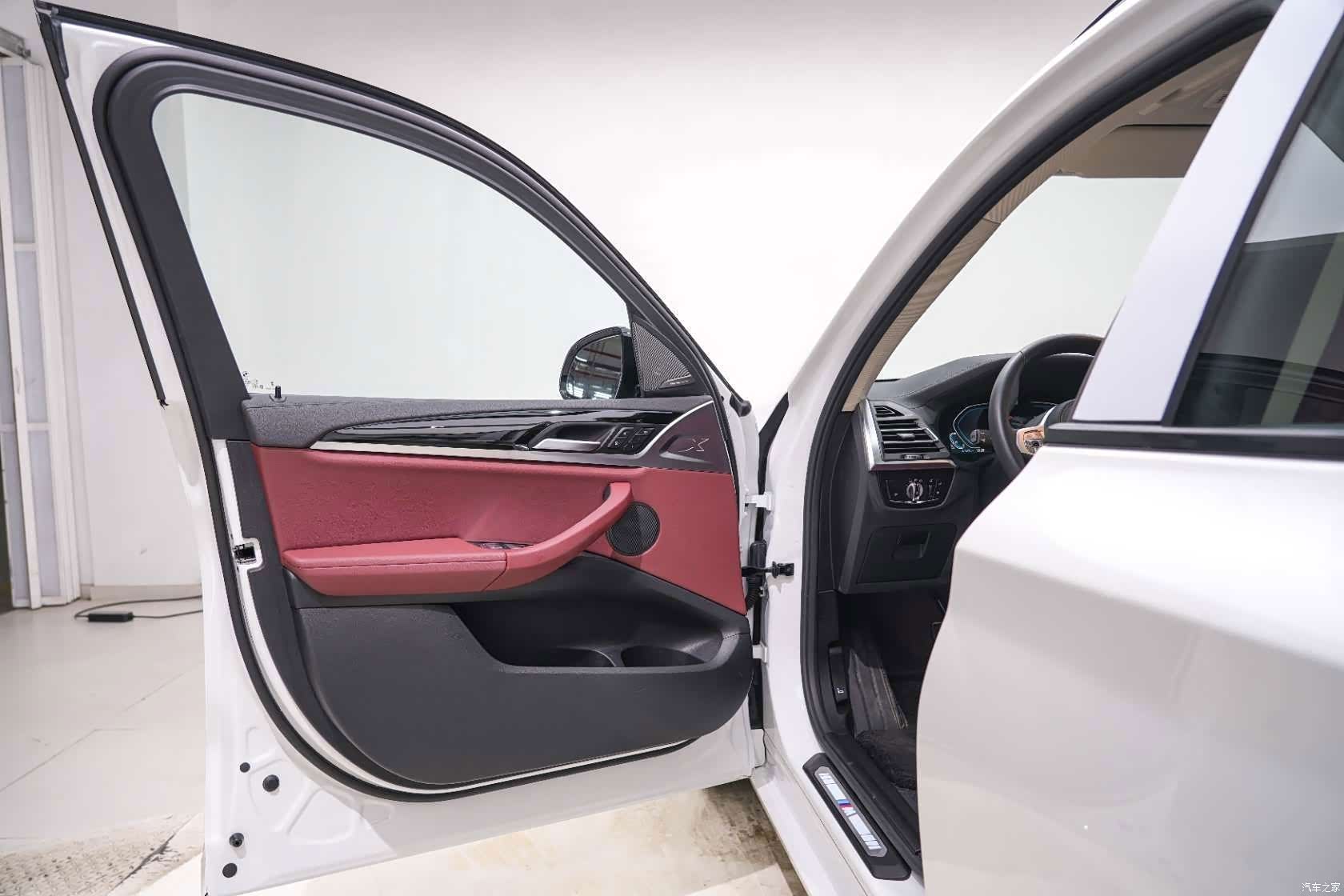 BMW iX3, 2023 11