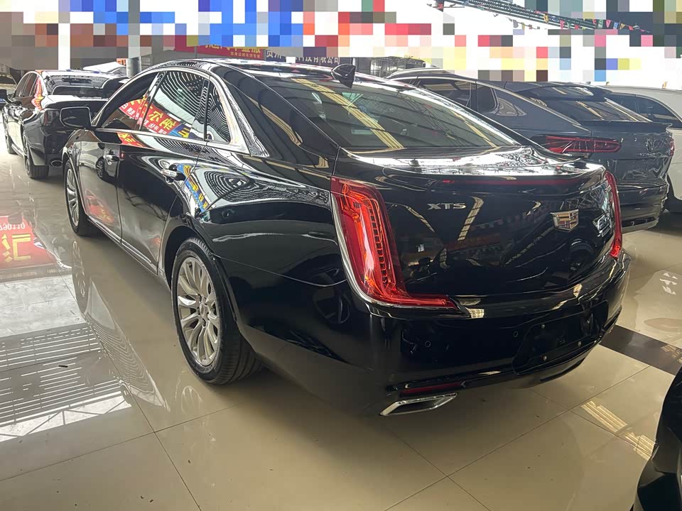 Cadillac XTS