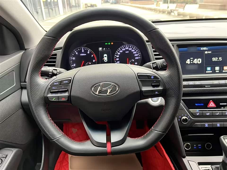 Hyundai Lead