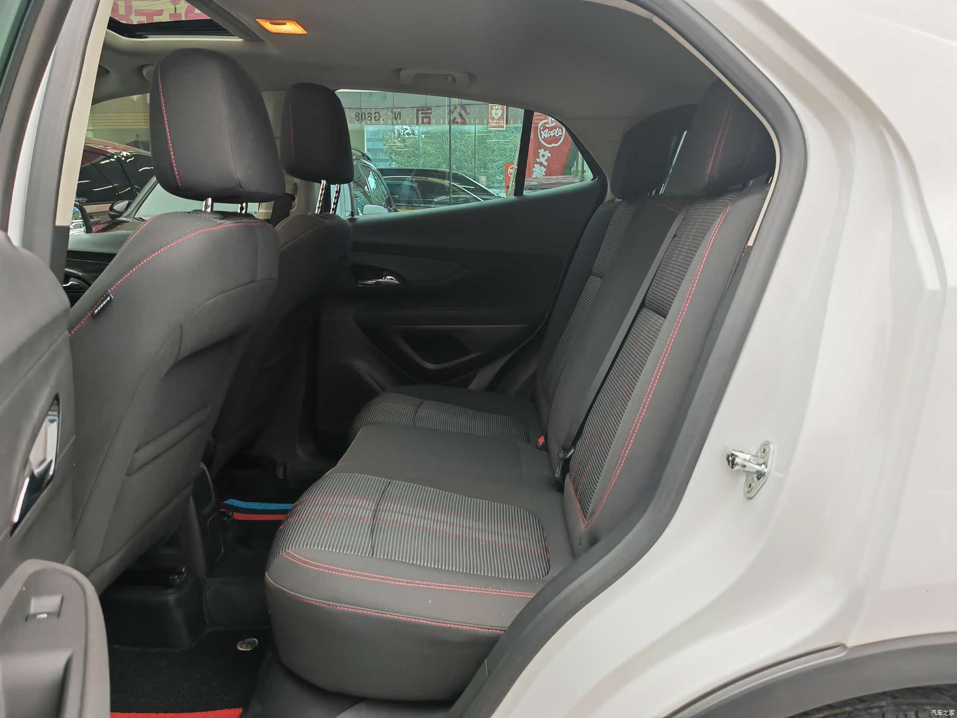 Buick Encore, 2017 9