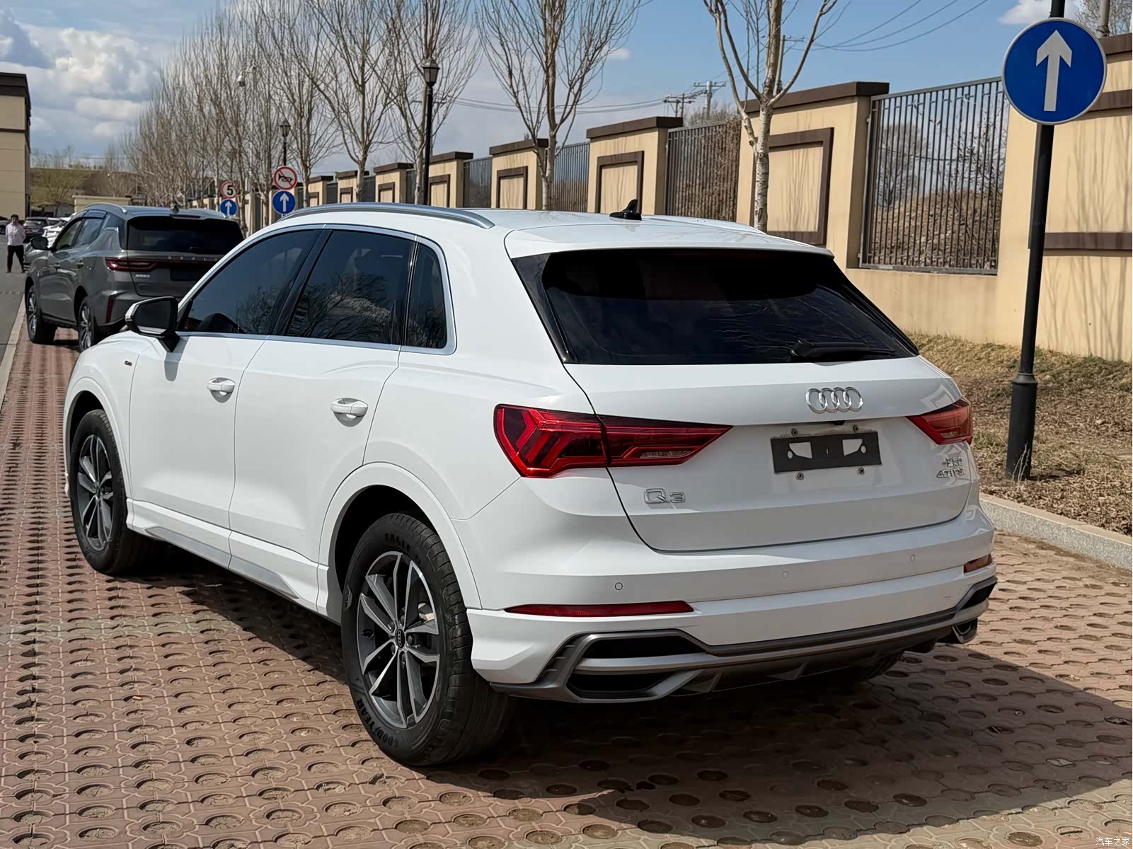Audi Q3, 2022 4