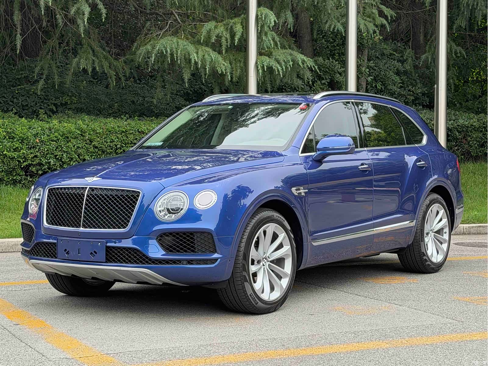 Bentley Bentayga, 2019 1