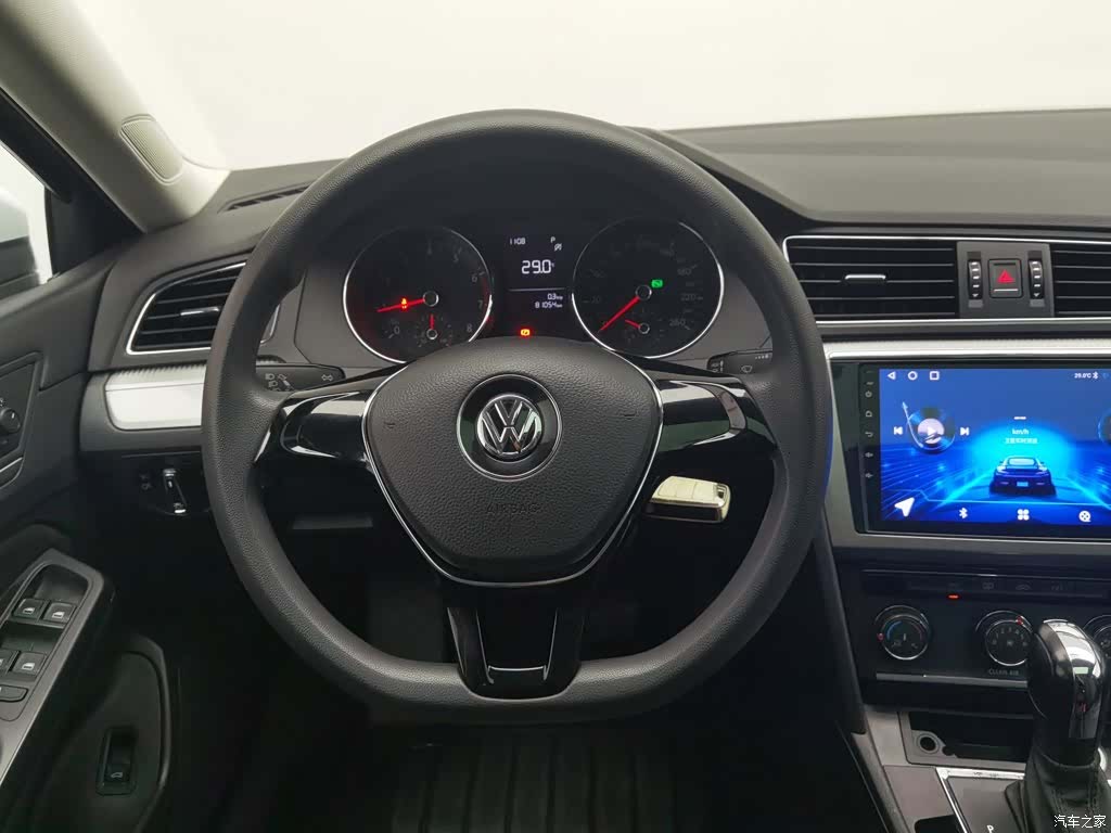 Volkswagen Lamando, 2017 11