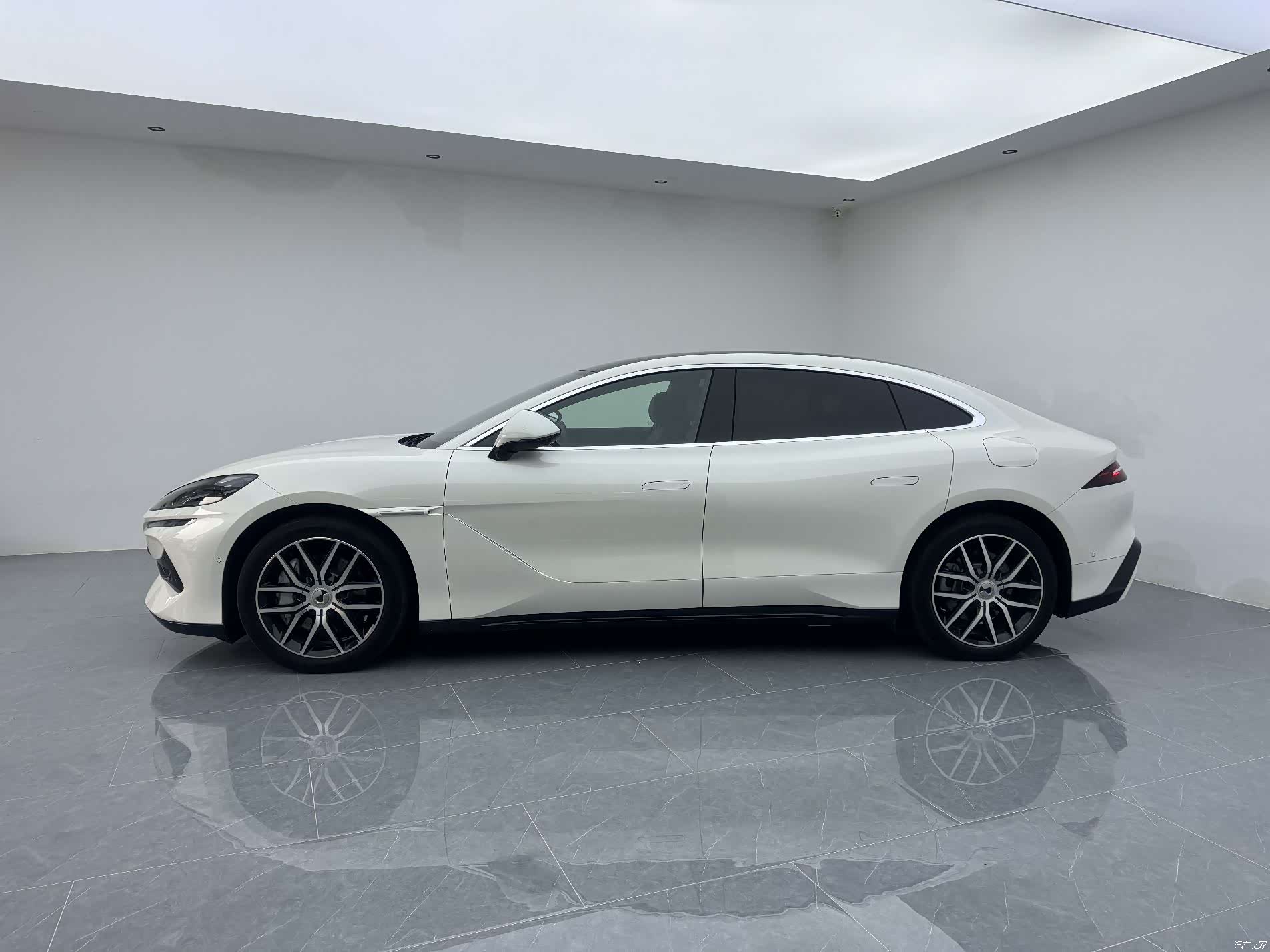 Denza Z9, 2024 15