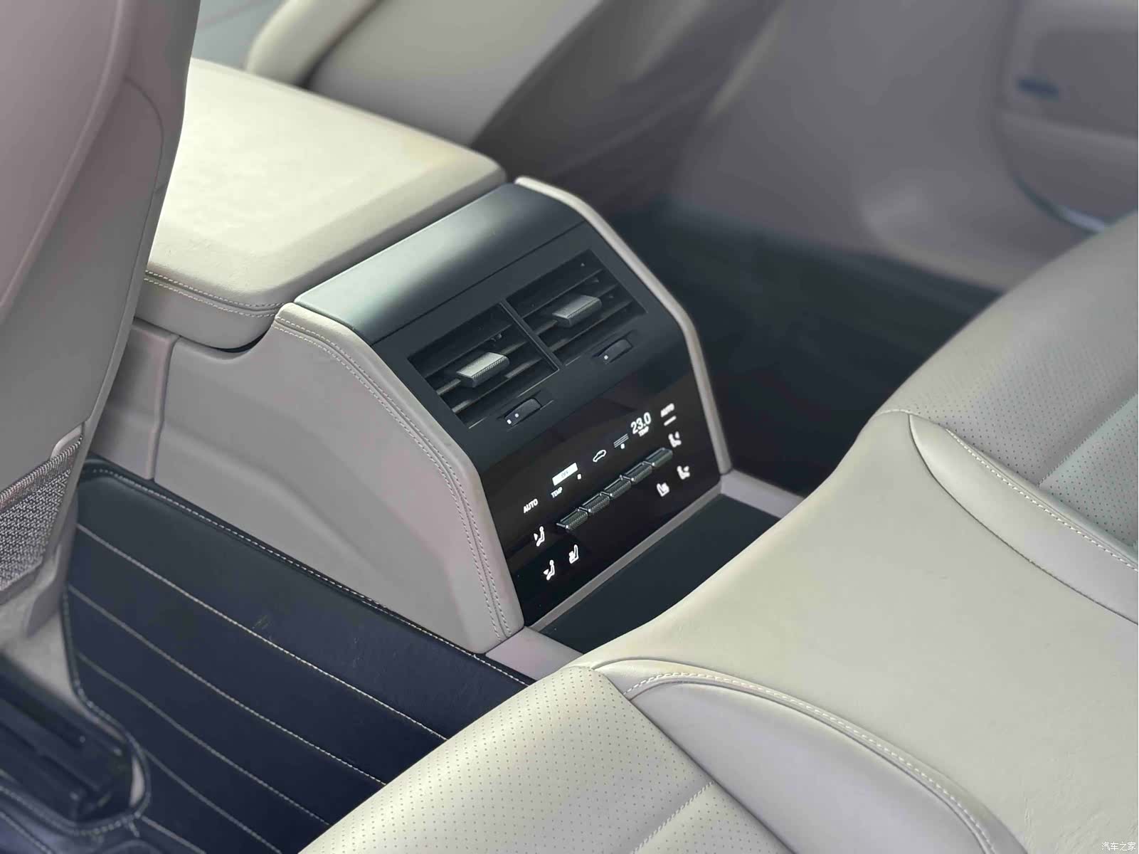 Porsche Panamera, 2024 15