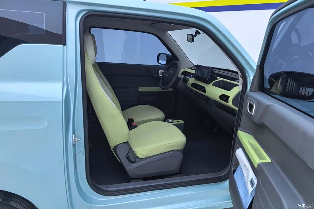 Geely Panda, 2025 8