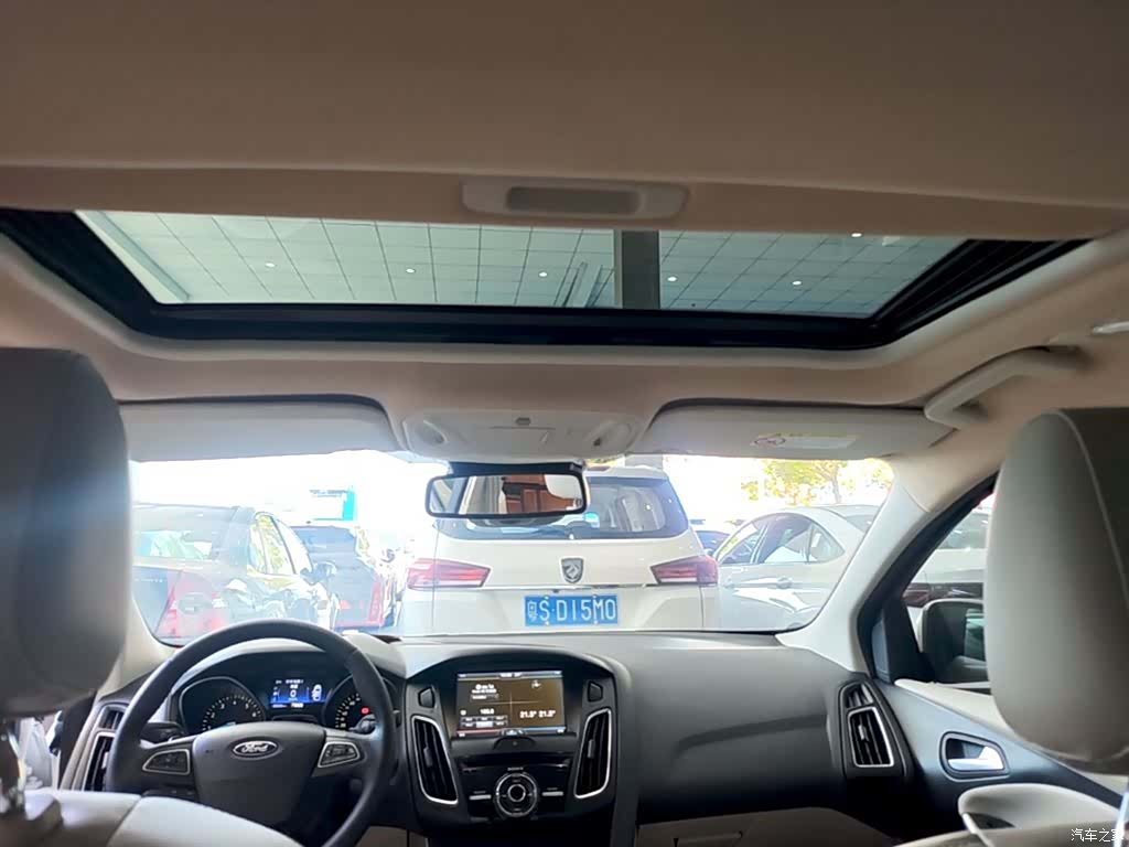 Ford Focus, 2015 18