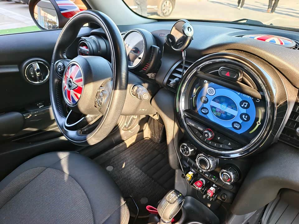 MINI MINI