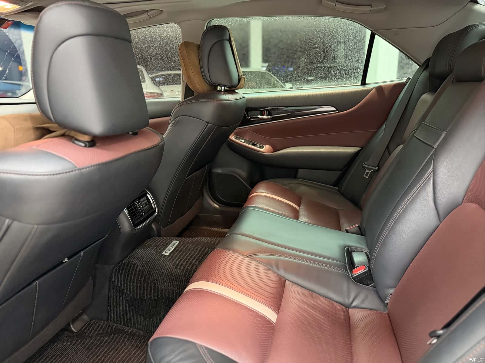 Toyota Crown, 2018 3