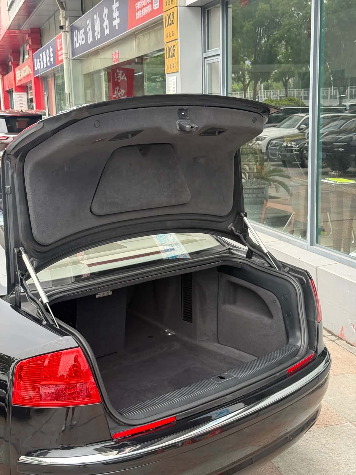 Audi A8L, 2006 все фото