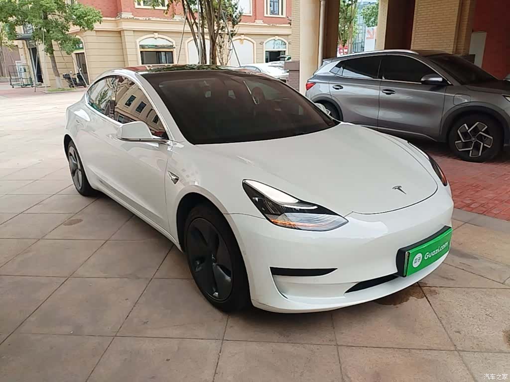 Tesla Model 3, 2020 4