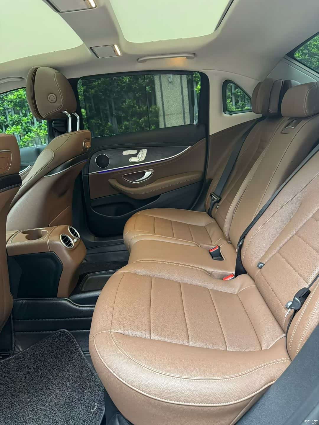 Mercedes-Benz E-Class, 2019 9